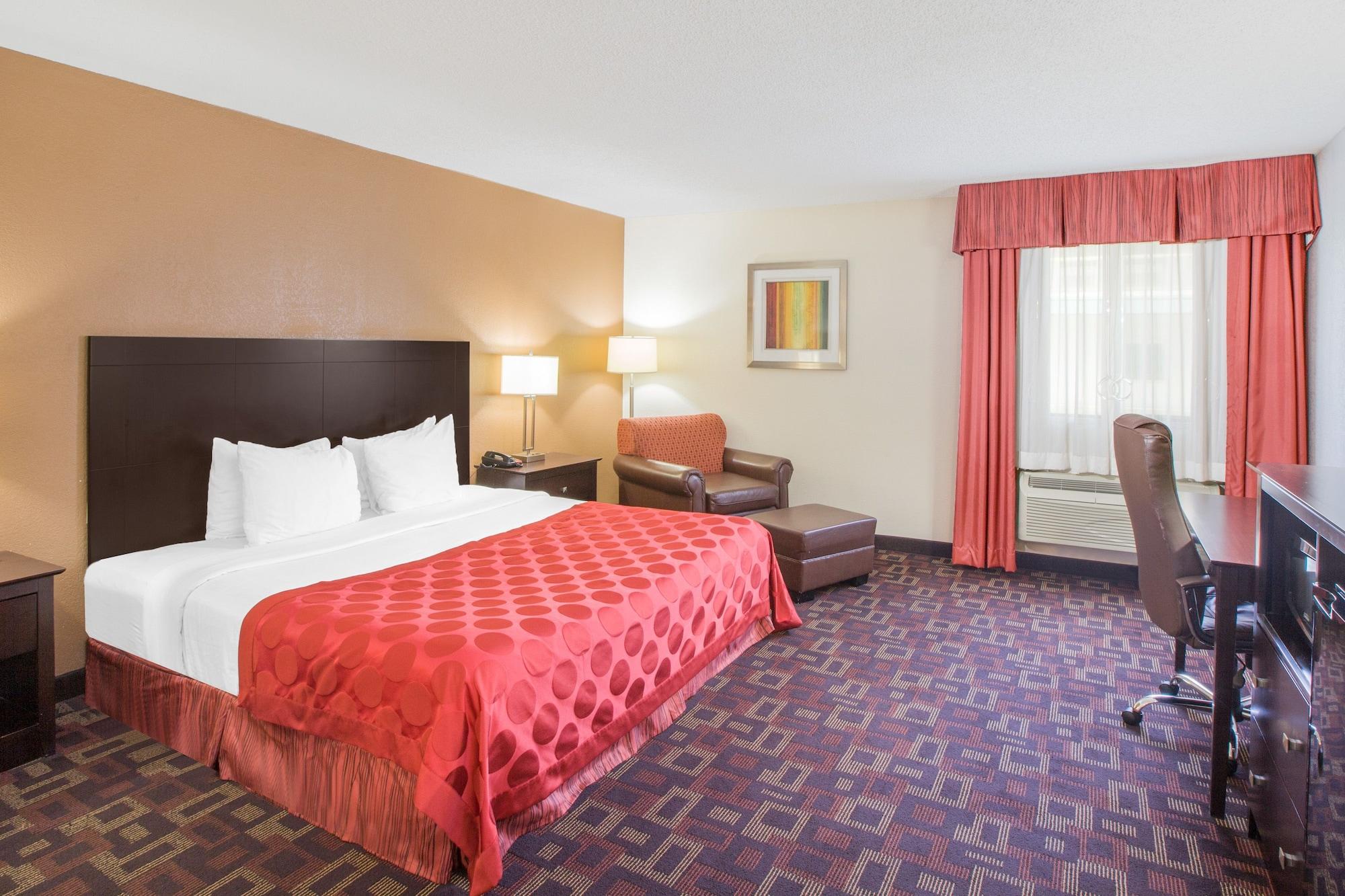 Hotel Ramada By Wyndham Tulsa Exteriér fotografie