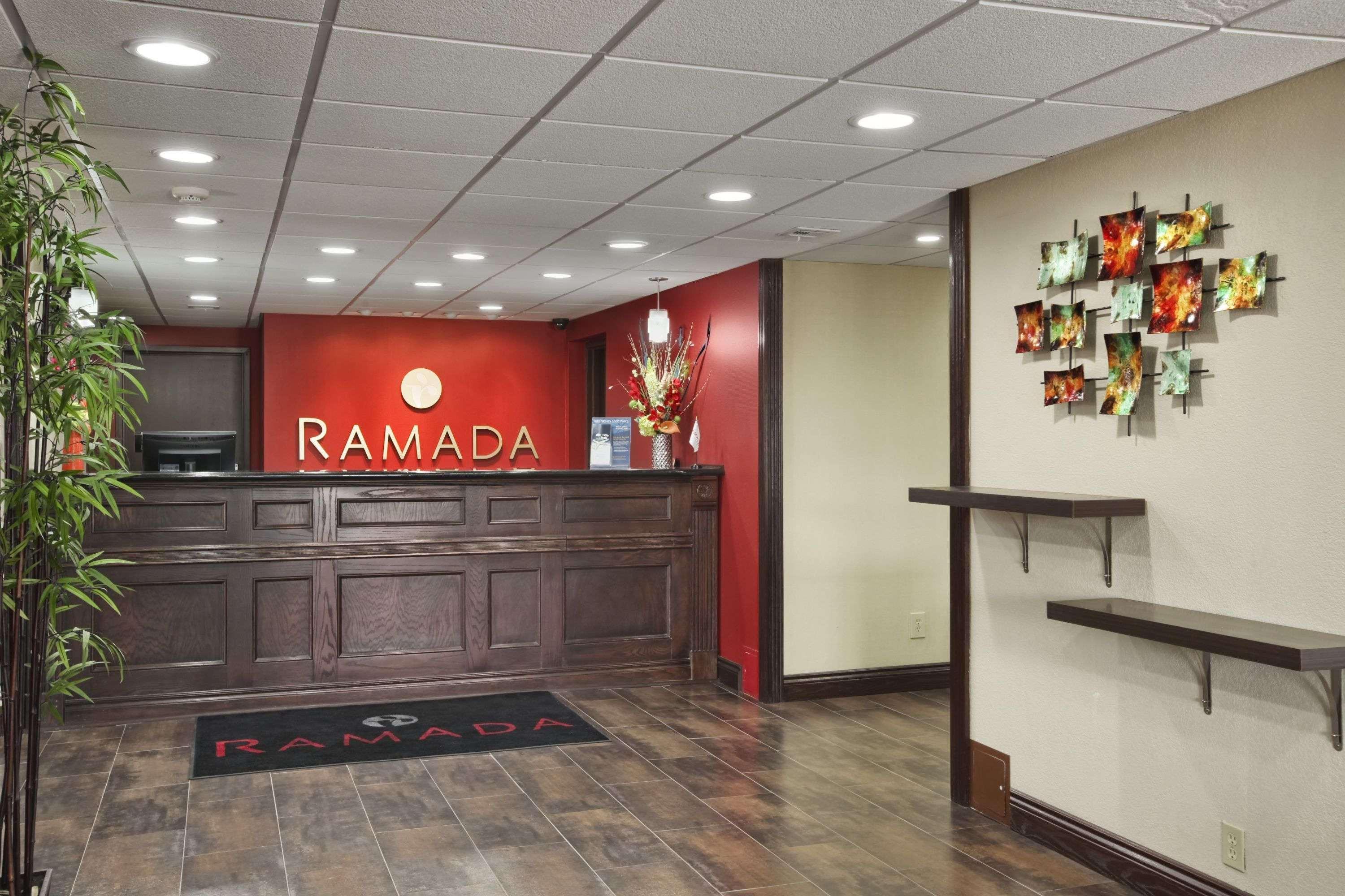 Hotel Ramada By Wyndham Tulsa Interiér fotografie